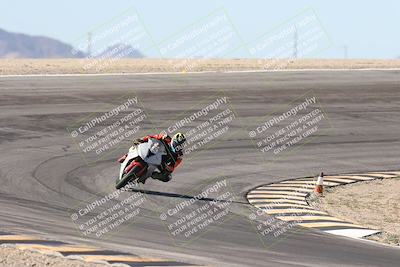 media/Oct-30-2025-Racers Edge (Thu) [[dabbdaf680]]/3-B Group/Session 2 (Bowl Exit)/